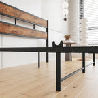 Lit plateforme double en métal noir et bois rustique