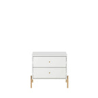 Table de chevet avec pieds en acier doré et finition blanc brillant.